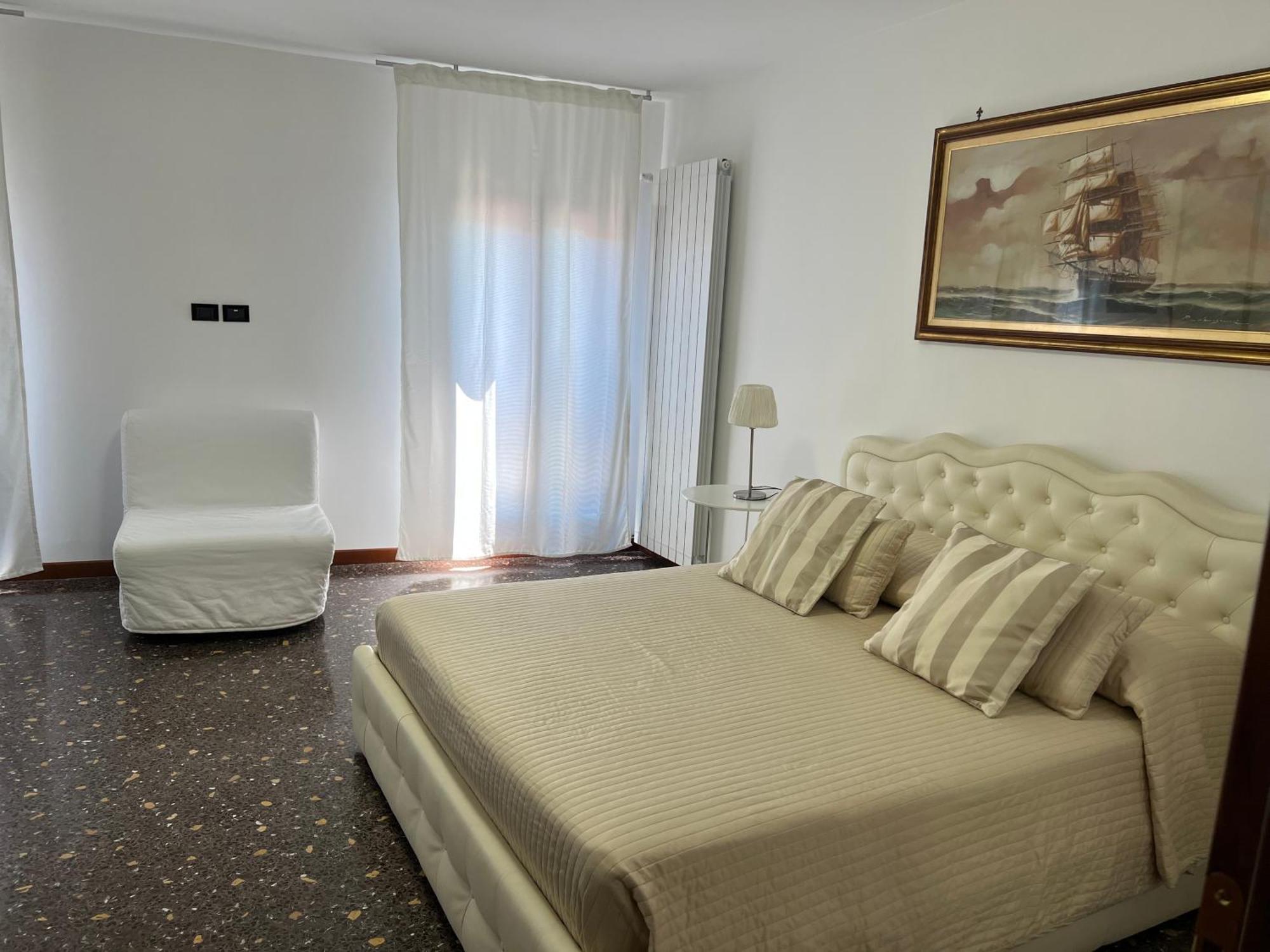 Ca' Delfina Holiday Home เวนิส ภายนอก รูปภาพ