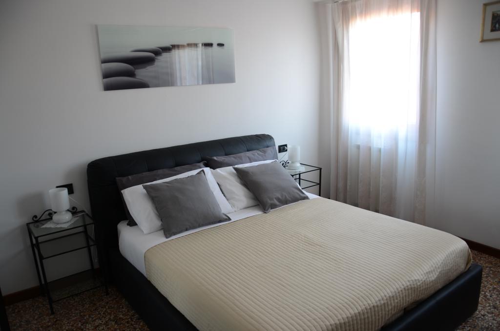 Ca' Delfina Holiday Home เวนิส ห้อง รูปภาพ